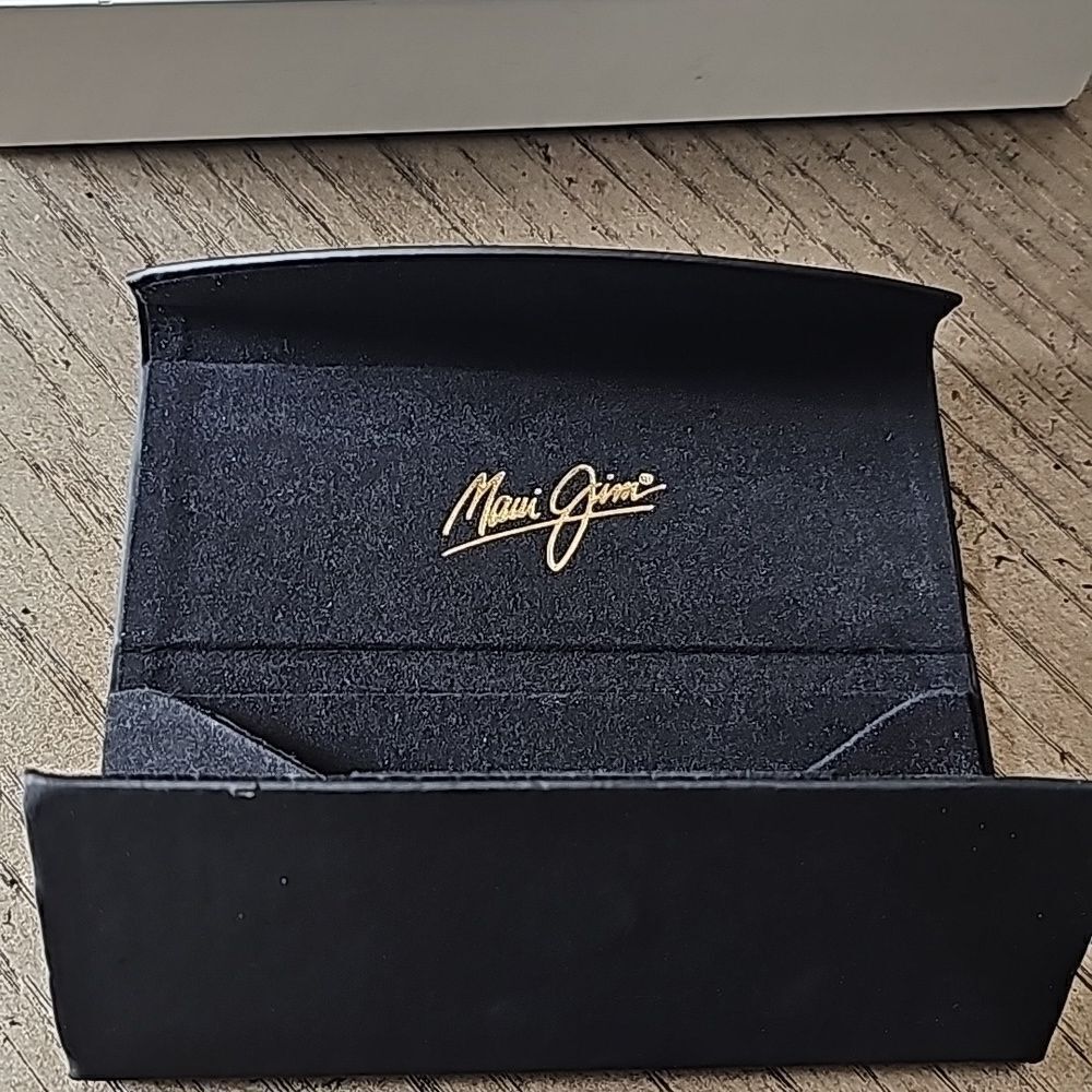 Maui Jim sunglass case - Picture 5 of 6